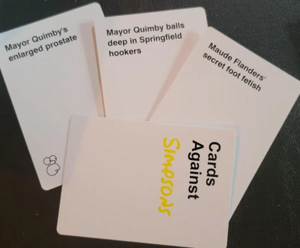 🔥 Cards Against Simpsons | Juego de Mesa de Humor Negro | ¡Versión en Inglés! | Grado A 🔥