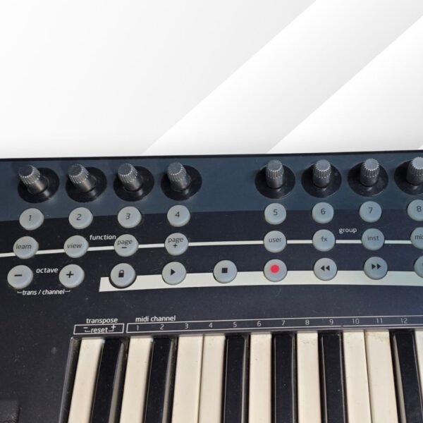 10 🎹 Controlador MIDI Novation Nocturn 25 | ¡Precisión y Control Total! | Grado A ✨