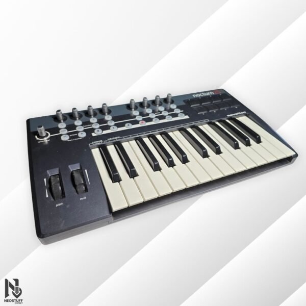 8 🎹 Controlador MIDI Novation Nocturn 25 | ¡Precisión y Control Total! | Grado A ✨